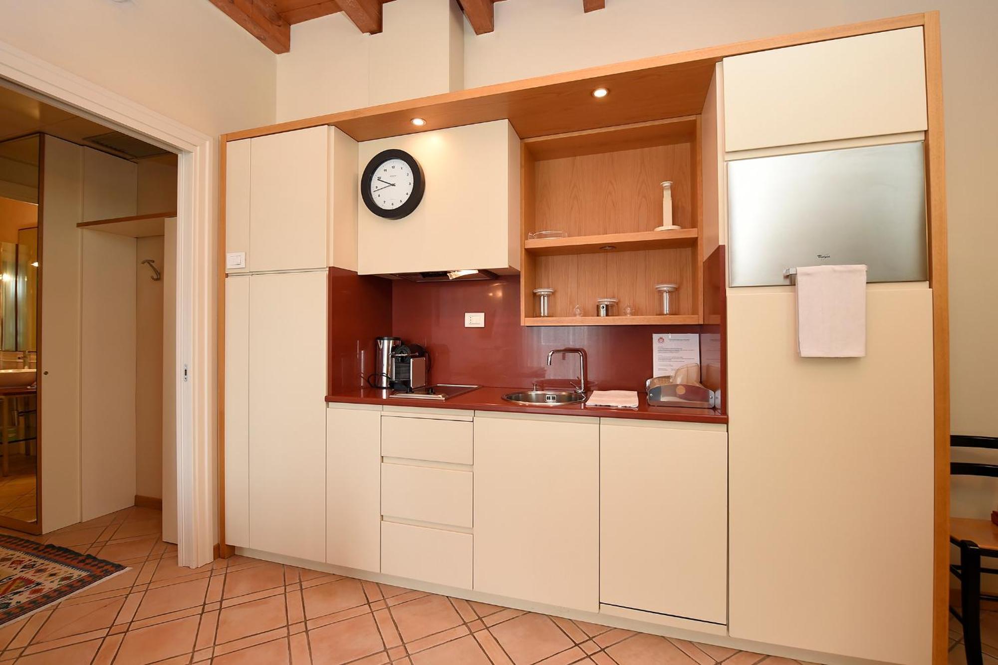 Ascanio Sforza - Suites & Apartments Milano Rum bild